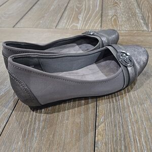 BareTraps Miana Memory Foam Hidden-Wedge Flats, Women's Size 10